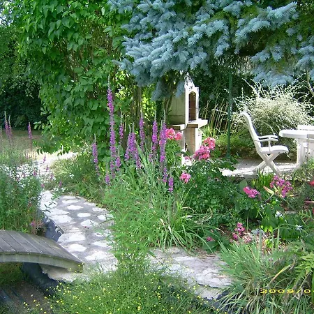 Les Nympheas, Appart Au Calme Et Grand Jardin A 15 Min De Disneyland,