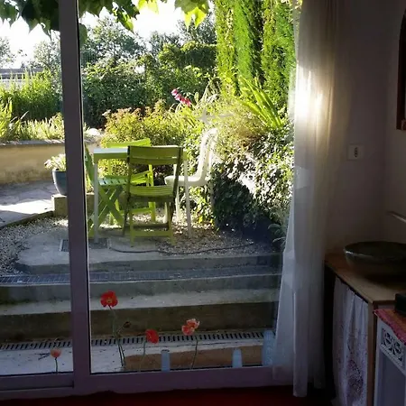 Les Nympheas, Appart Au Calme Et Grand Jardin A 15 Min De Disneyland, *